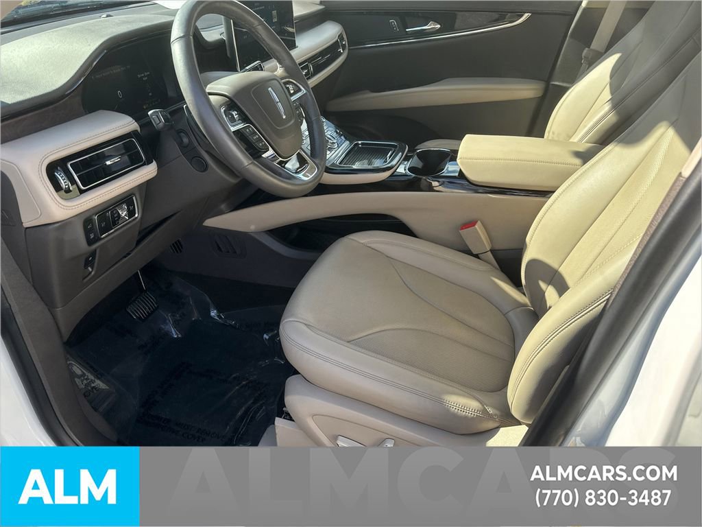 Used 2023 Lincoln Nautilus Reserve image 10