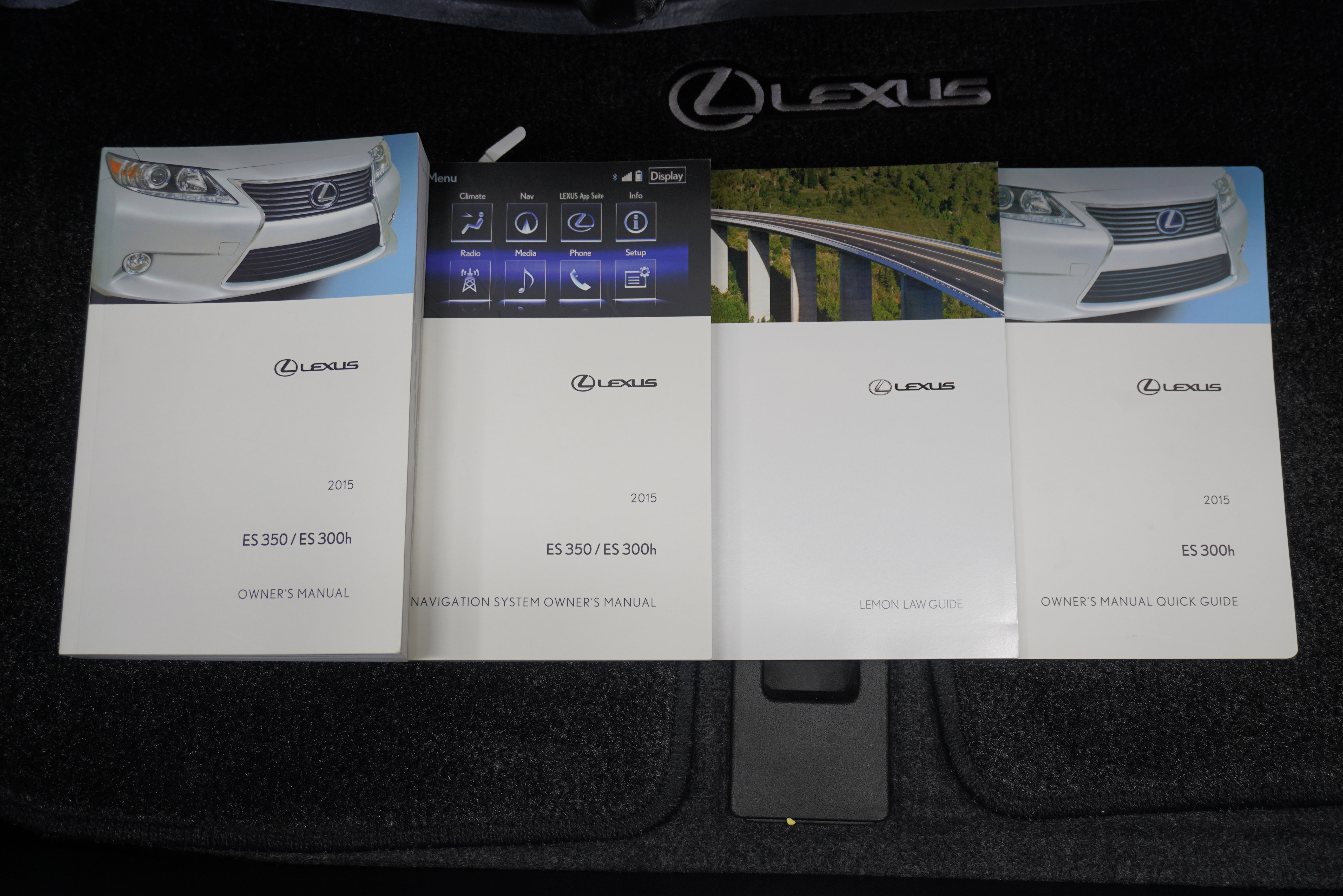 Used 2015 Lexus ES 300h FWD image 31
