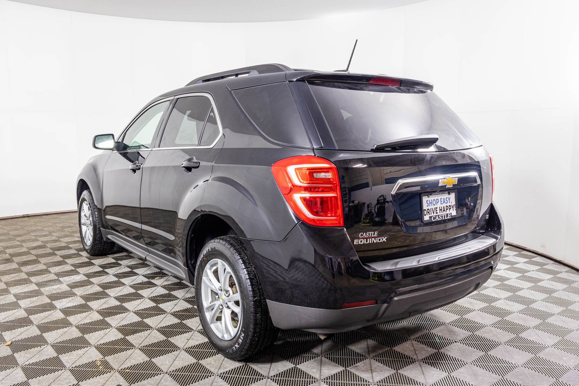 Used 2017 Chevrolet Equinox LT w/ Convenience Package image 16