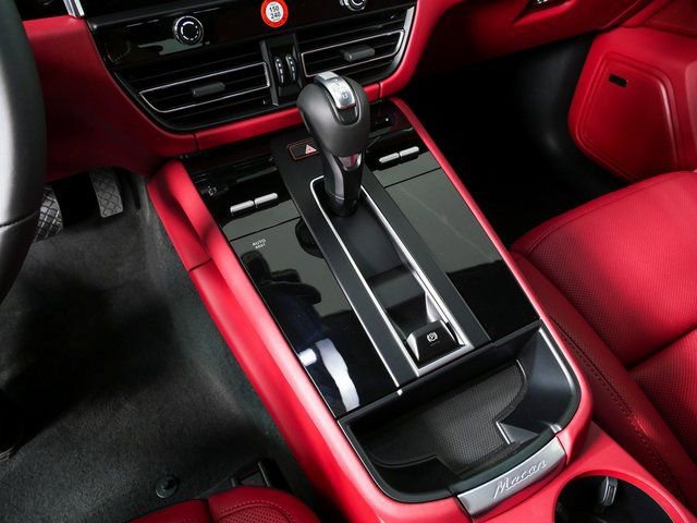New 2026 Porsche Macan Turbo AWD/4WD image 19