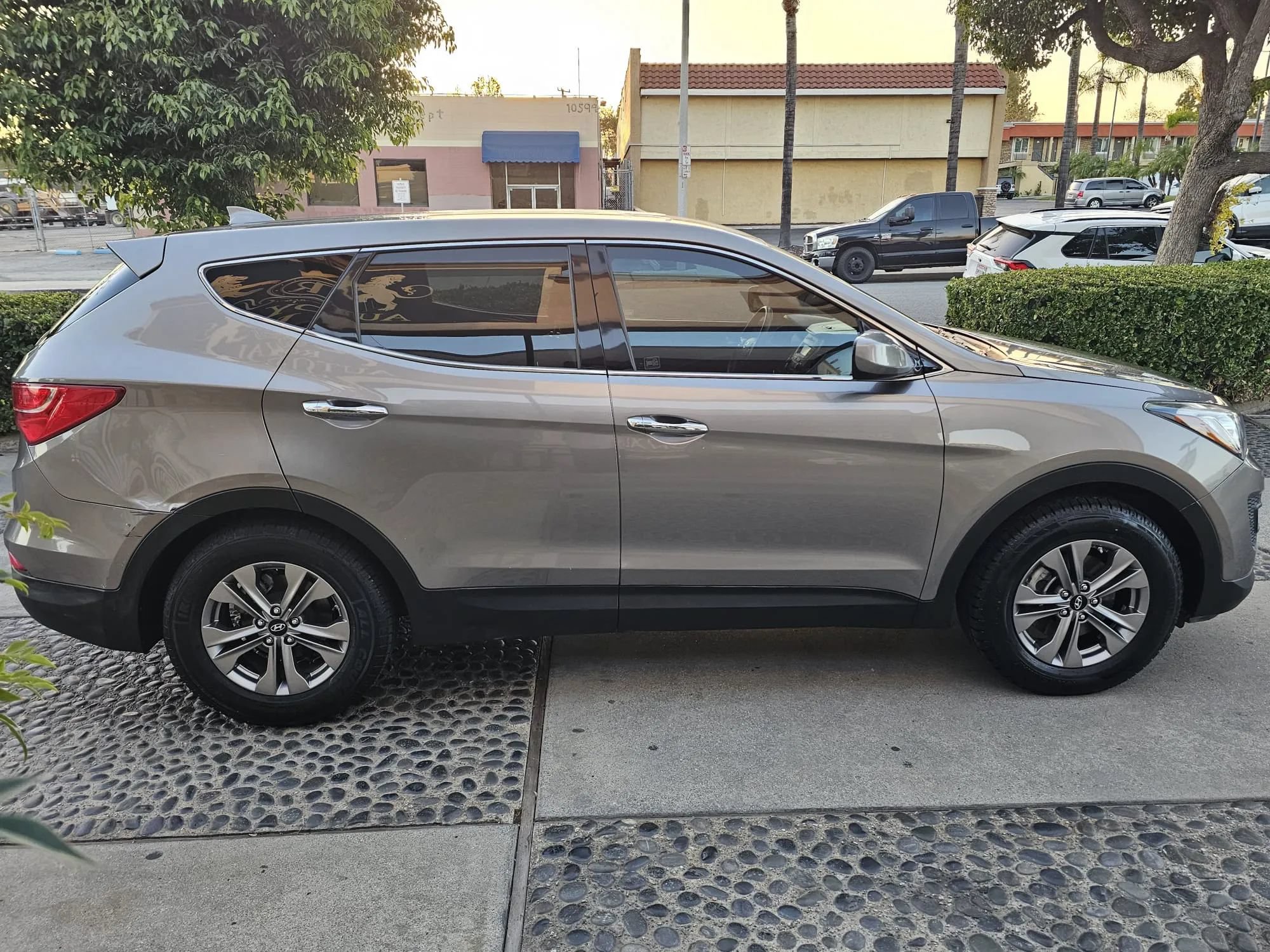 Used 2015 Hyundai Santa Fe Sport FWD image 4