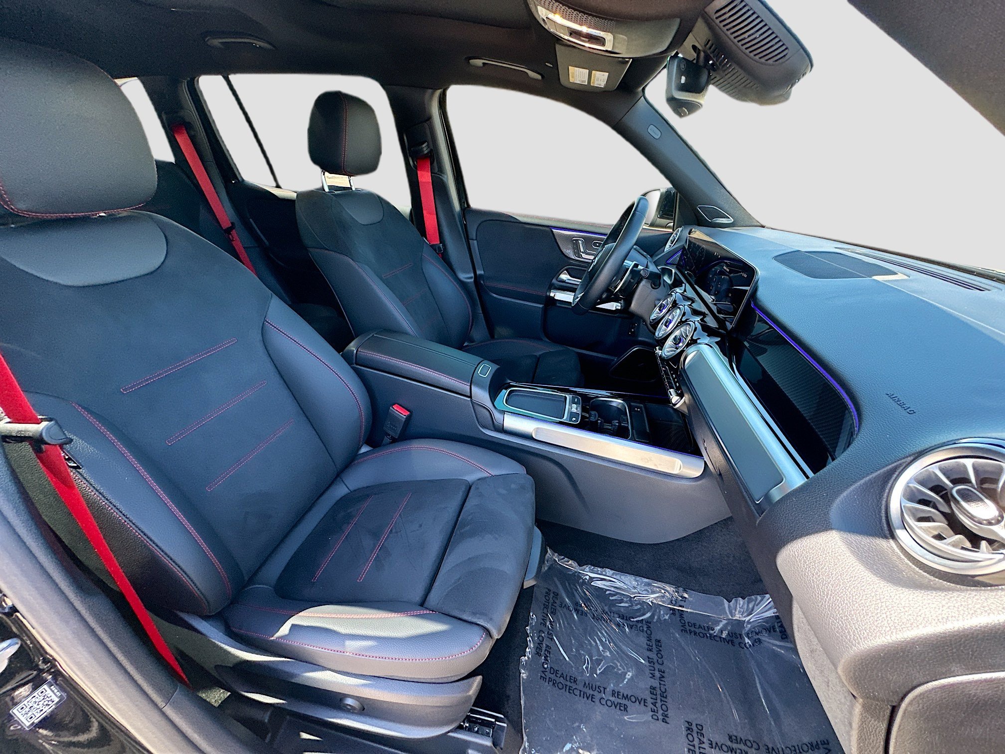 Used 2025 Mercedes-Benz GLB 35 AMG 4MATIC image 32