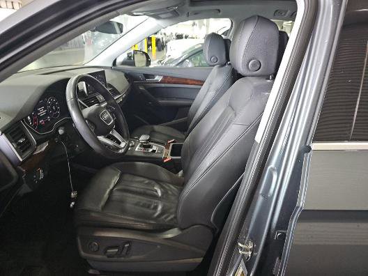 Used 2018 Audi Q5 2.0T Premium Plus w/ Premium Plus Package AWD/4WD image 4