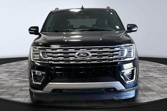 Used 2018 Ford Expedition Limited w/ Equipment Group 302A AWD/4WD image 2