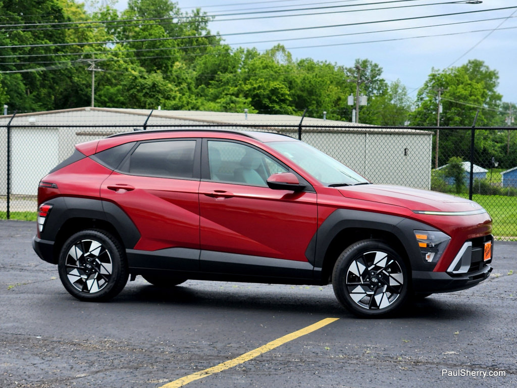 Used 2024 Hyundai Kona SEL AWD/4WD image 14