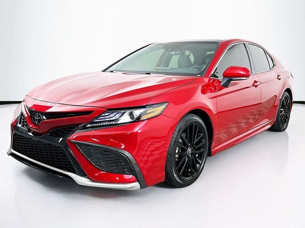 Used 2022 Toyota Camry XSE w/ Navigation Package FWD image 1
