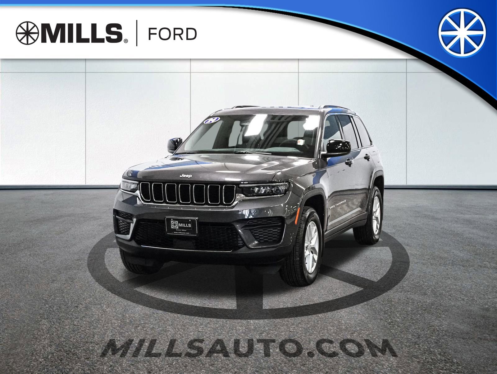 Used 2024 Jeep Grand Cherokee Laredo X w/ Luxury Tech Group I image 1