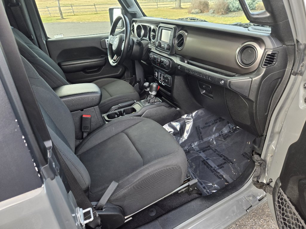 Used 2020 Jeep Wrangler Sport image 22