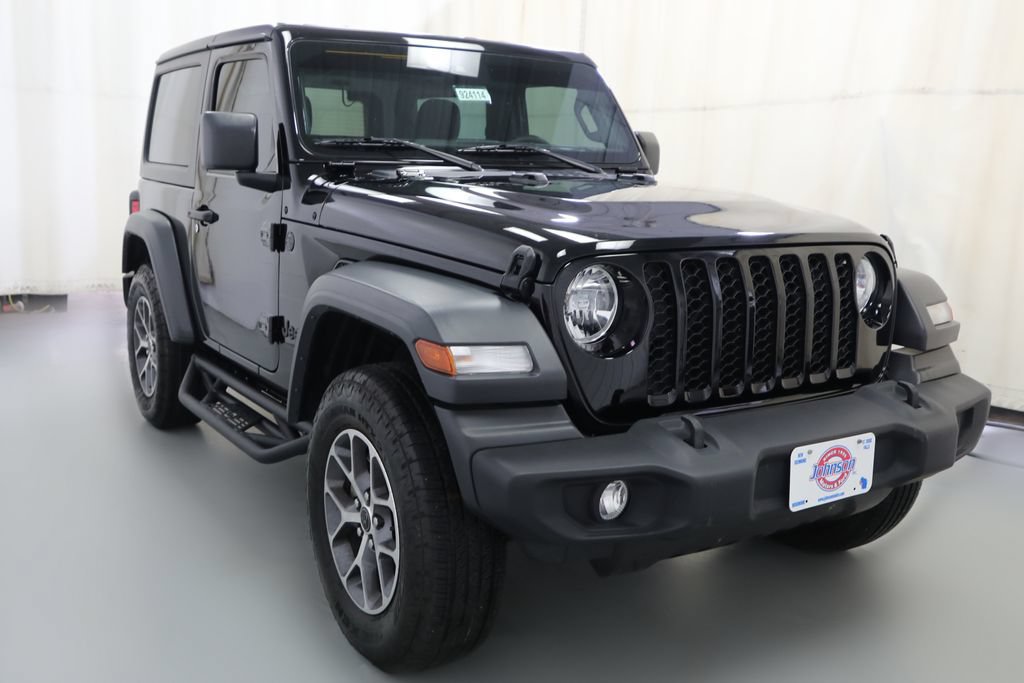 Used 2024 Jeep Wrangler Sport AWD/4WD image 13
