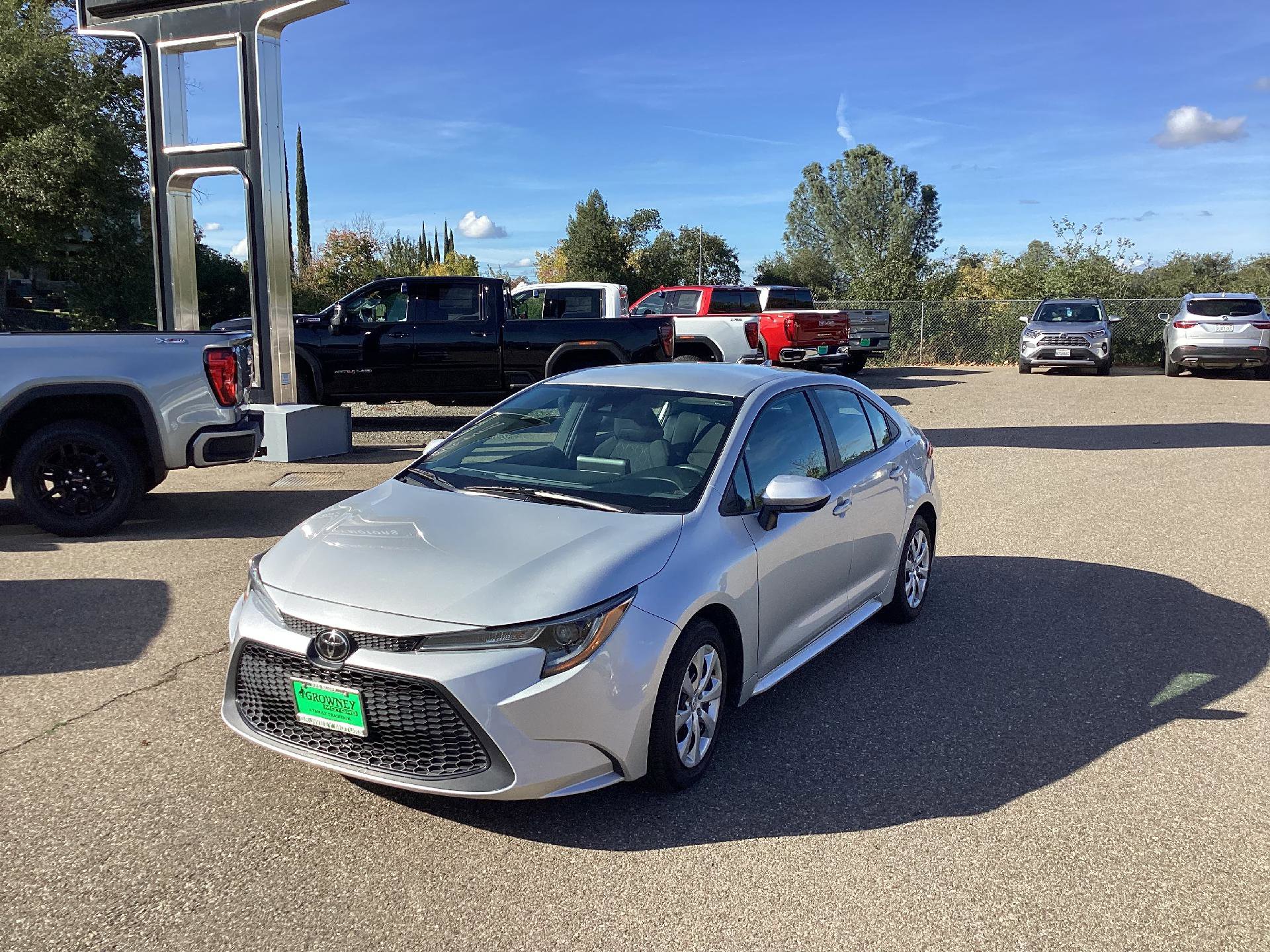 Used 2022 Toyota Corolla LE image 1