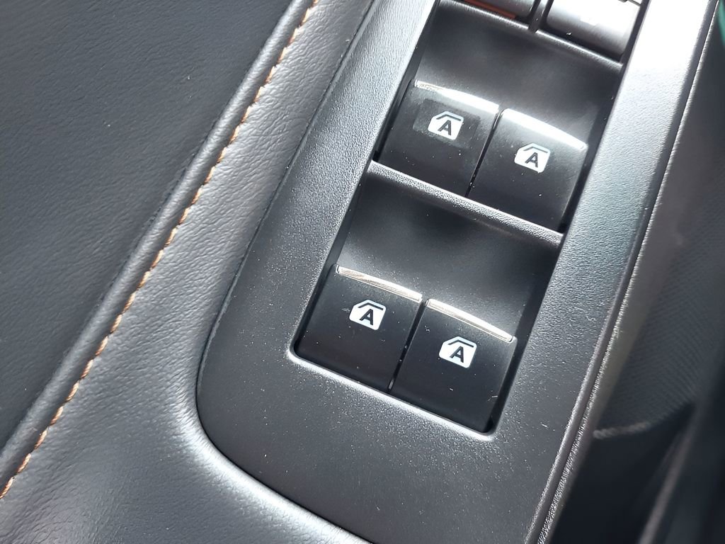 Used 2020 Toyota Avalon XSE image 35