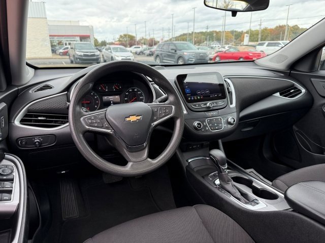 Used 2024 Chevrolet Malibu LT image 17