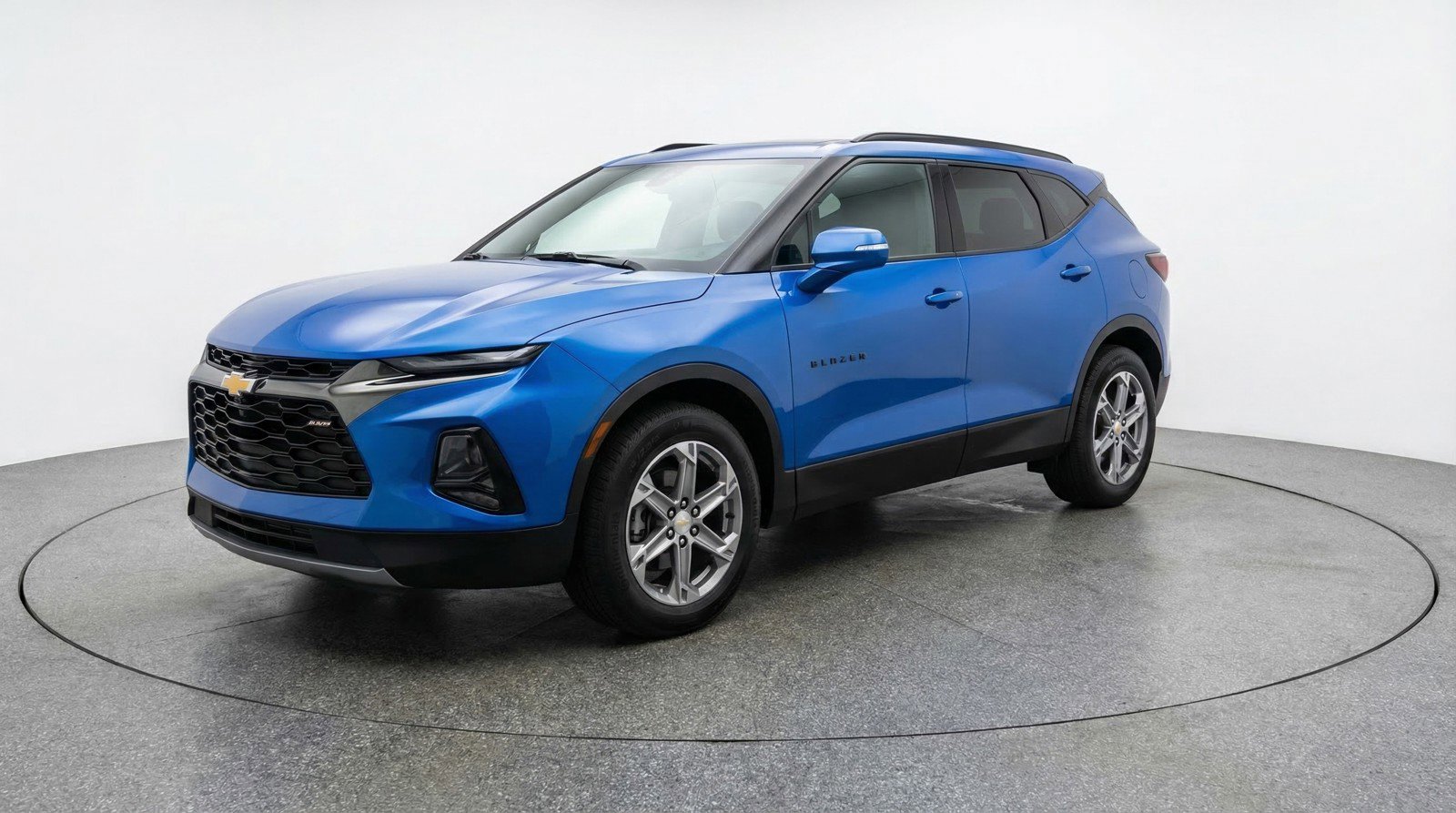 Used 2025 Chevrolet Blazer LT image 3