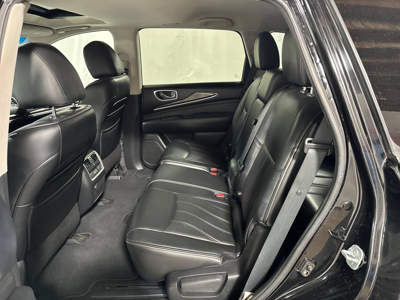 Used 2014 INFINITI QX60 Luxe w/ Premium Package AWD/4WD image 5