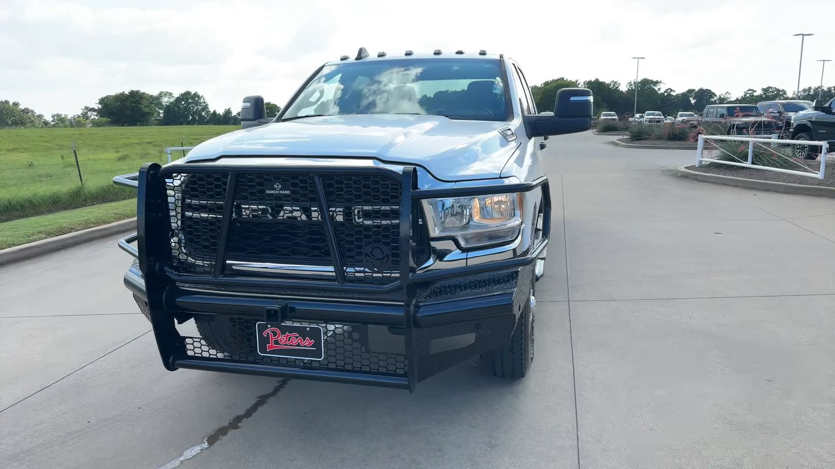 Used 2023 RAM 2500 Tradesman w/ Chrome Appearance Group AWD/4WD image 4