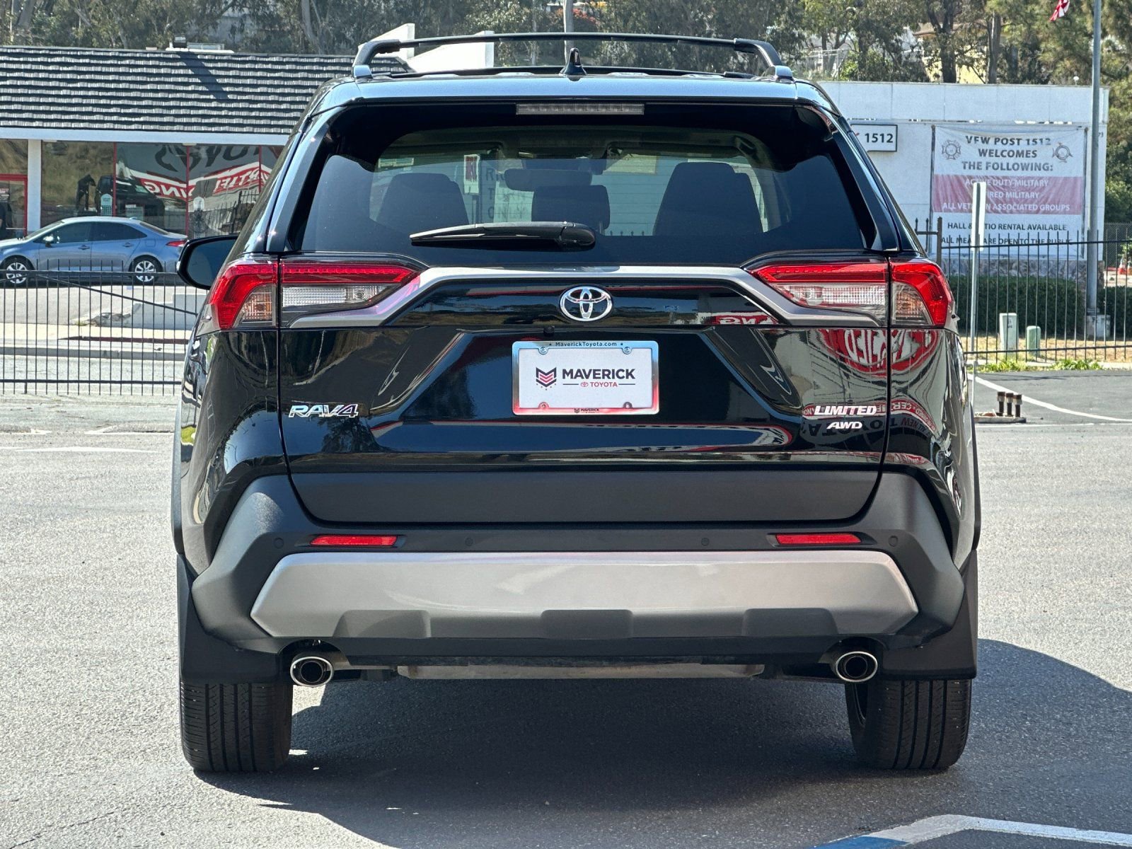 Used 2025 Toyota RAV4 Limited w/ Weather Package AWD/4WD image 4