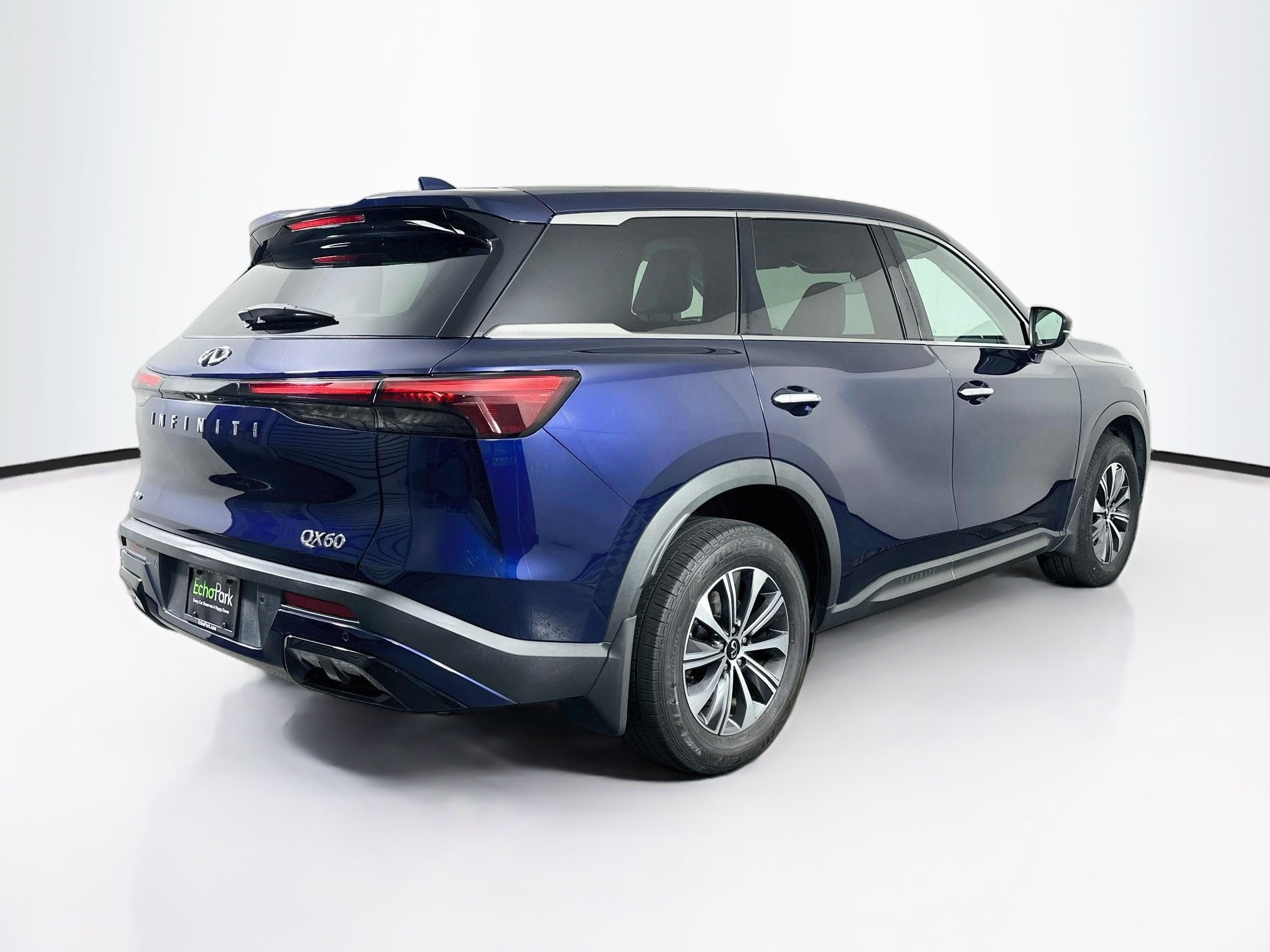 Used 2023 INFINITI QX60 Pure AWD/4WD image 9