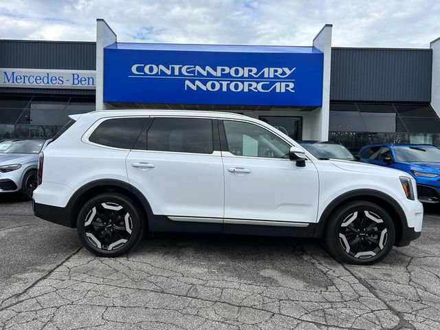 Used 2024 Kia Telluride EX w/ EX Captain's Chair Package image 1