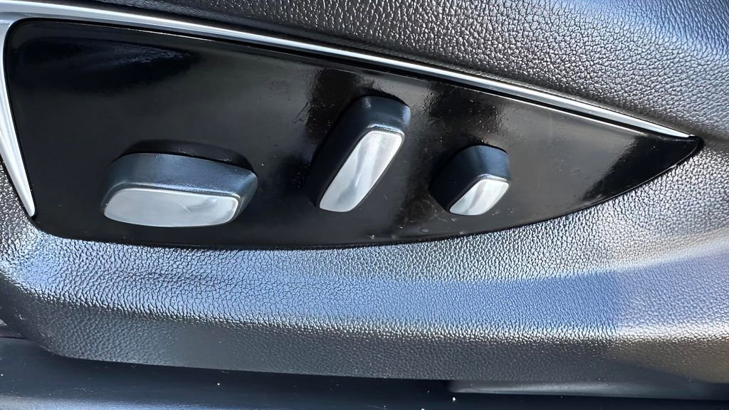 Used 2020 Cadillac Escalade Luxury image 61