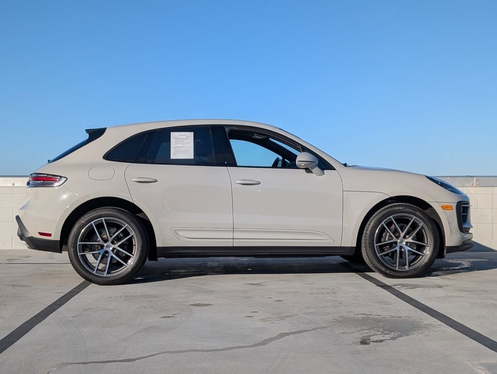 Certified 2022 Porsche Macan image 24