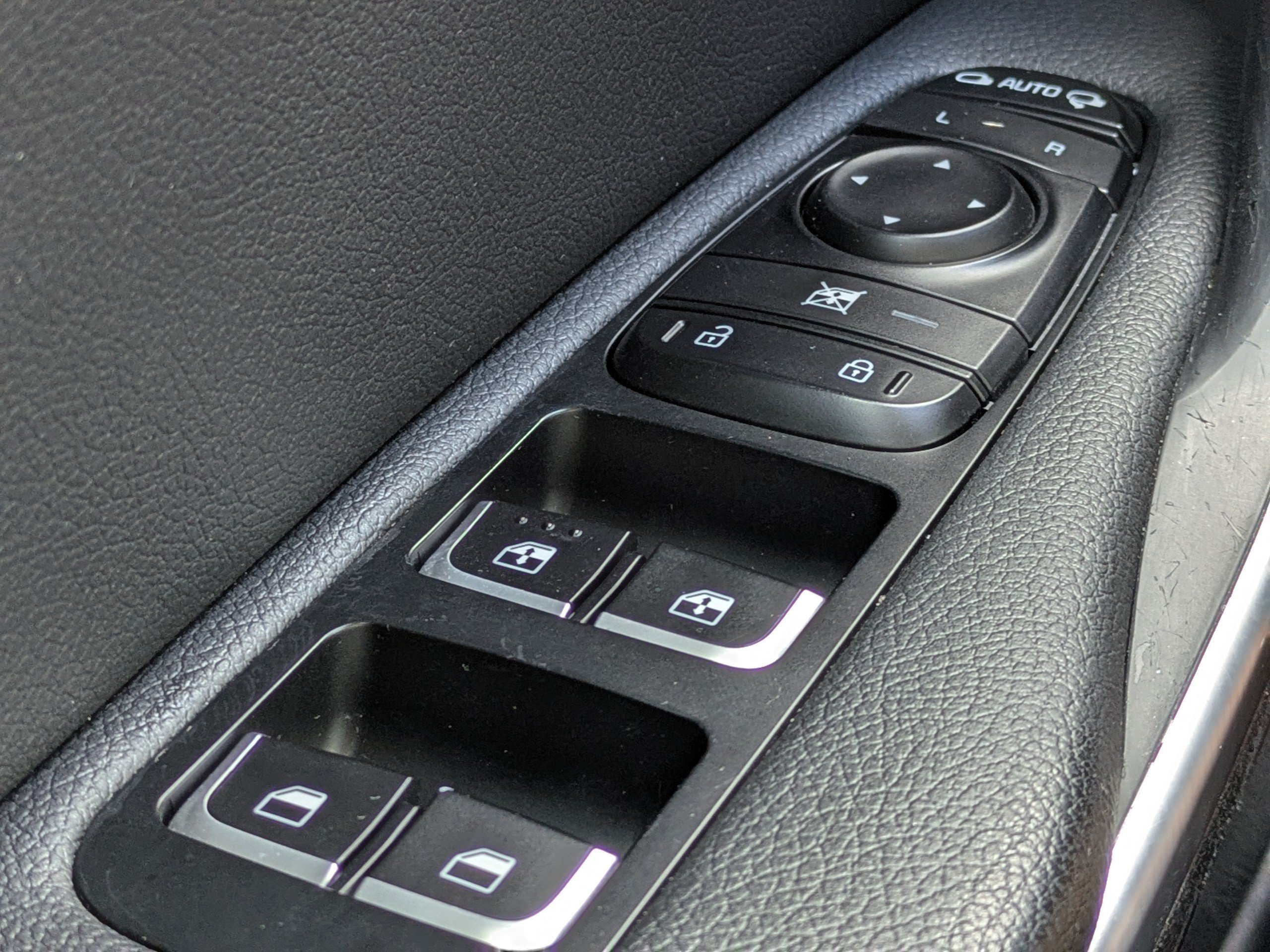 Used 2019 Kia Stinger RWD image 21