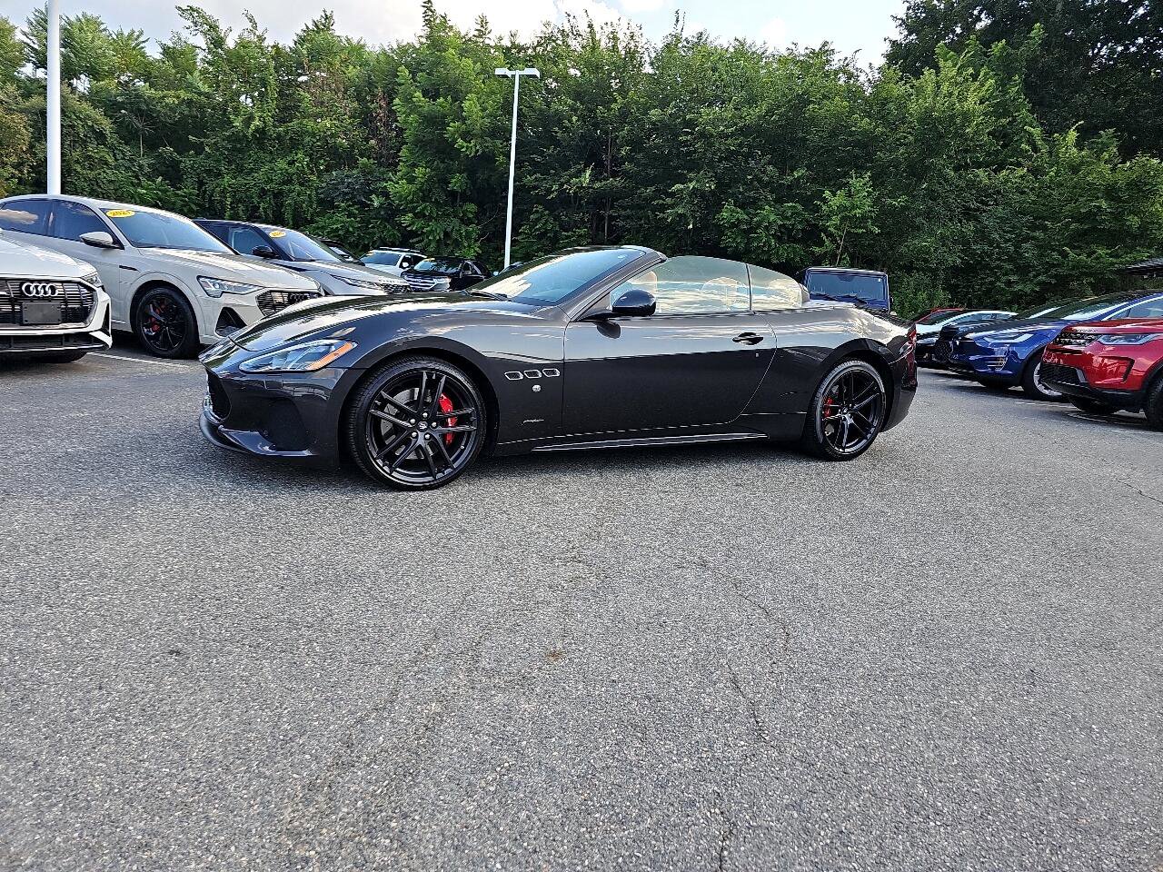 Used 2018 Maserati GranTurismo Sport image 3