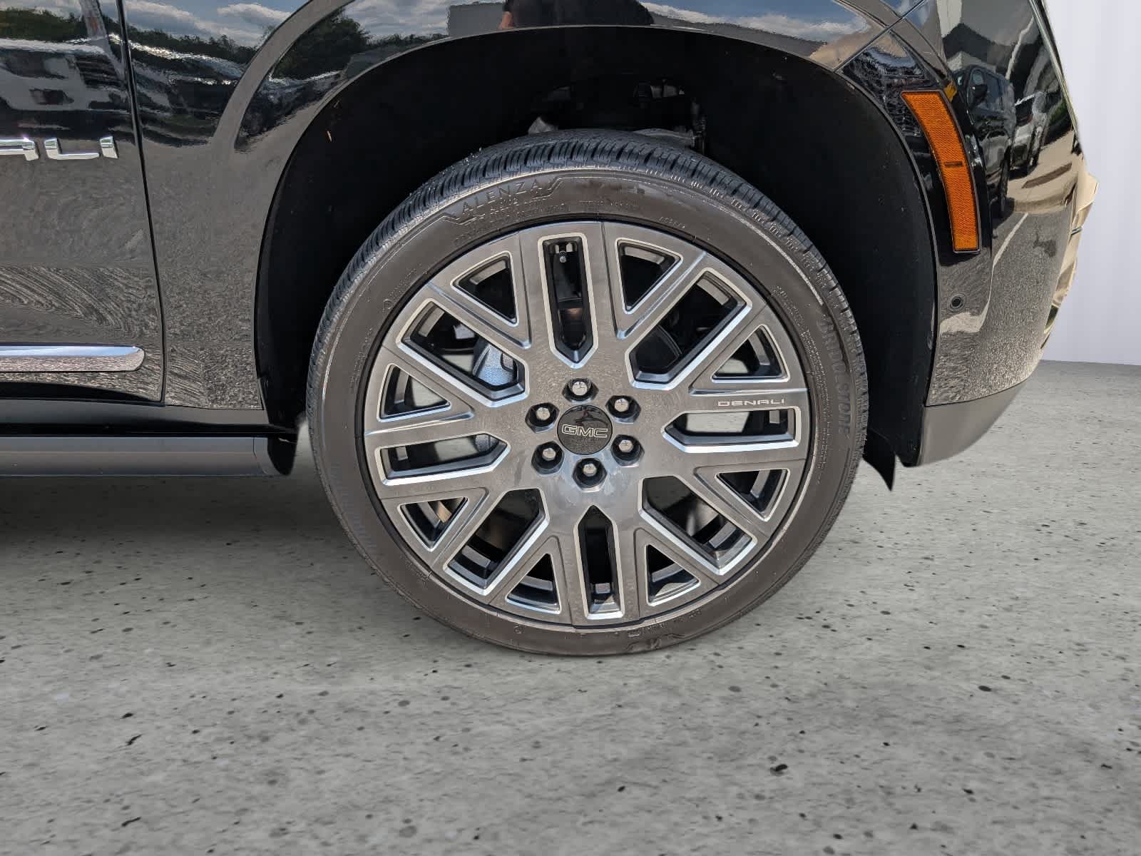 Certified 2026 GMC Yukon XL Denali Ultimate AWD/4WD image 9