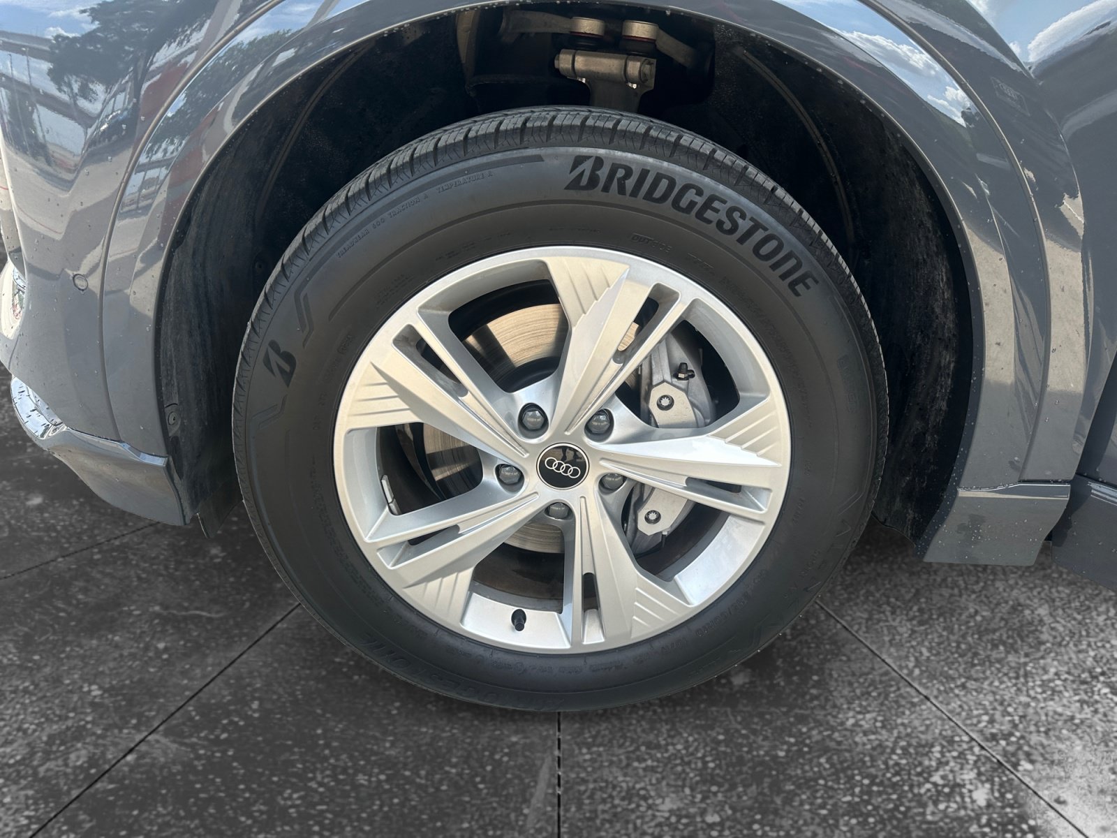 Used 2025 Audi Q6 e-tron Premium Plus w/ Premium Plus RWD image 9