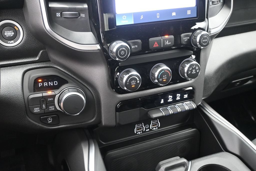 New 2026 RAM 1500 Express AWD/4WD image 14