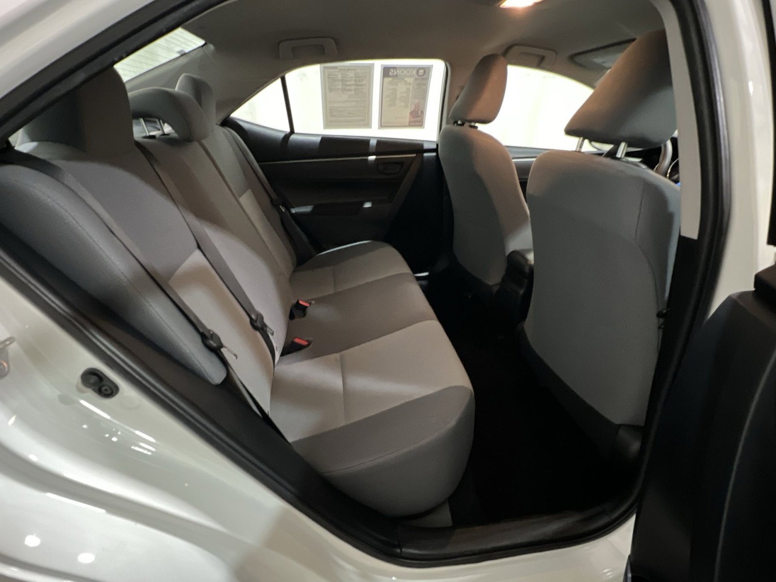 Used 2016 Toyota Corolla L FWD image 32
