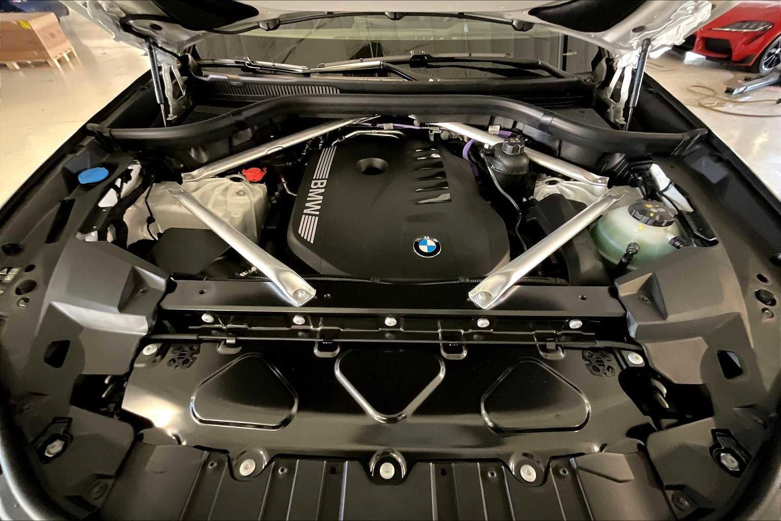 Used 2026 BMW X5 xDrive40i w/ Premium Package image 16