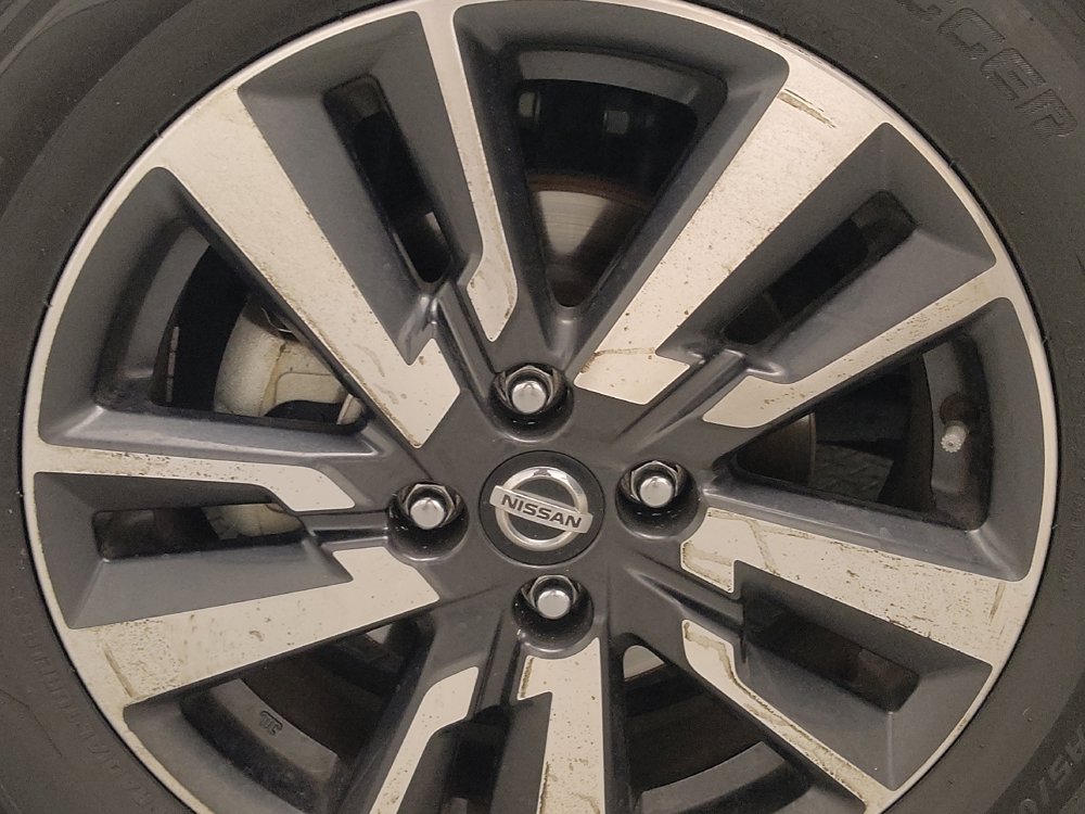 Used 2021 Nissan Versa SV FWD image 31