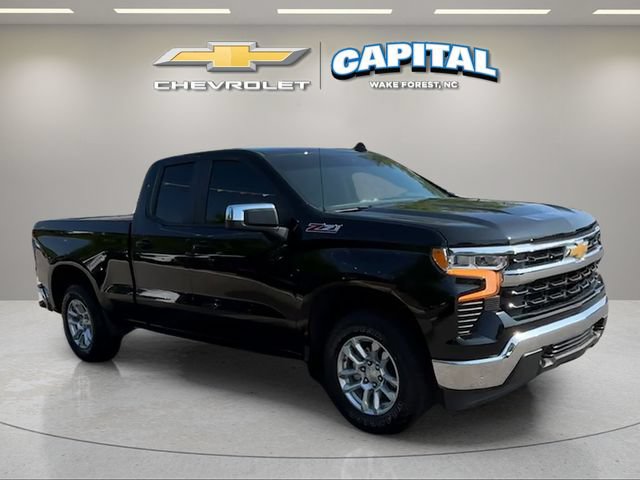 Used 2025 Chevrolet Silverado 1500 LT AWD/4WD image 7