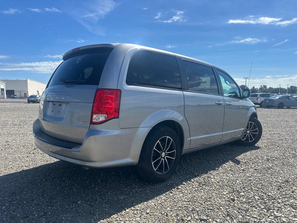 Used 2018 Dodge Grand Caravan SE FWD image 11