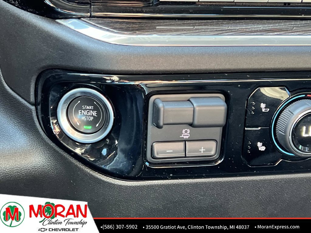 Certified 2025 Chevrolet Silverado 1500 RST AWD/4WD image 24