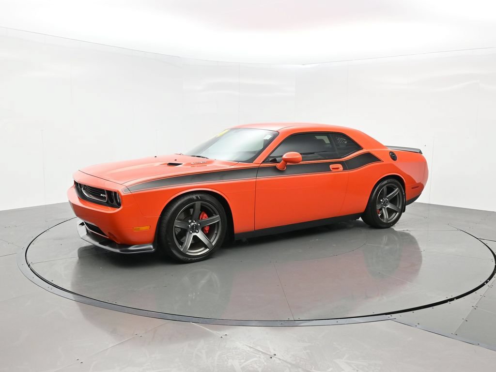Used 2009 Dodge Challenger SRT8 RWD image 2