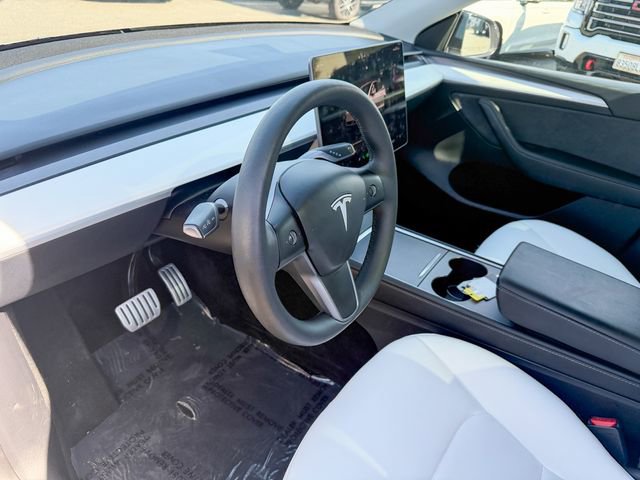 Used 2024 Tesla Model Y Performance image 12