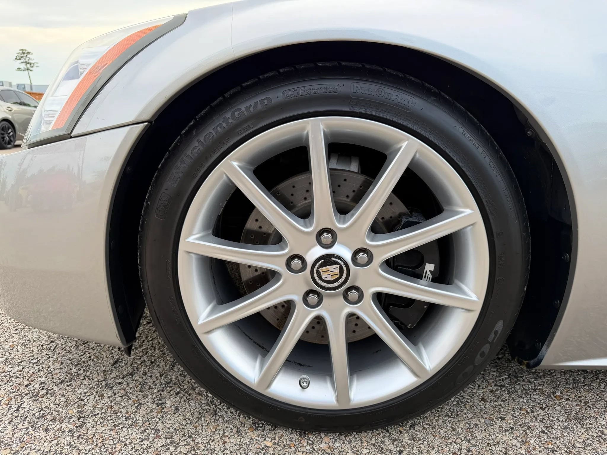 Used 2007 Cadillac XLR V RWD image 13