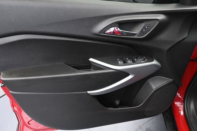 Used 2026 Chevrolet Trax RS FWD image 24