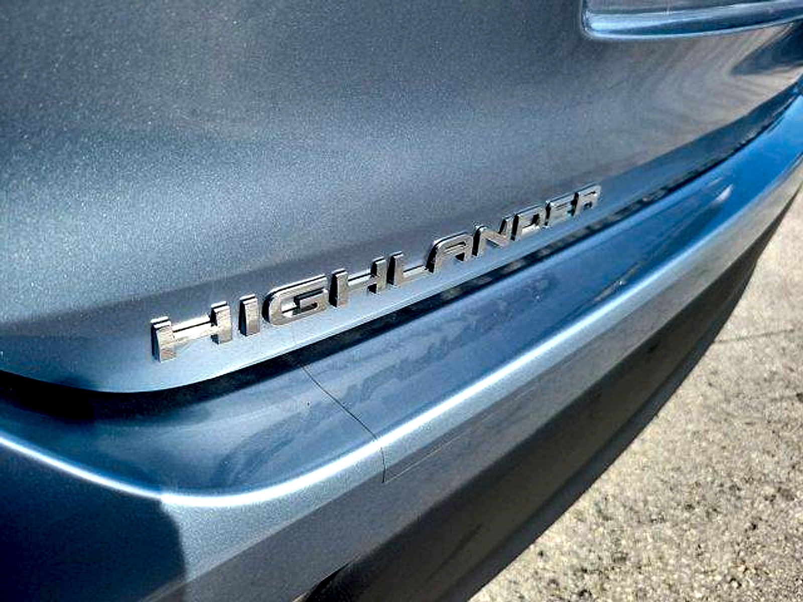 Used 2023 Toyota Highlander XLE FWD image 9