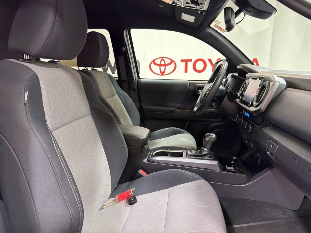 Used 2023 Toyota Tacoma TRD Off-Road AWD/4WD image 12