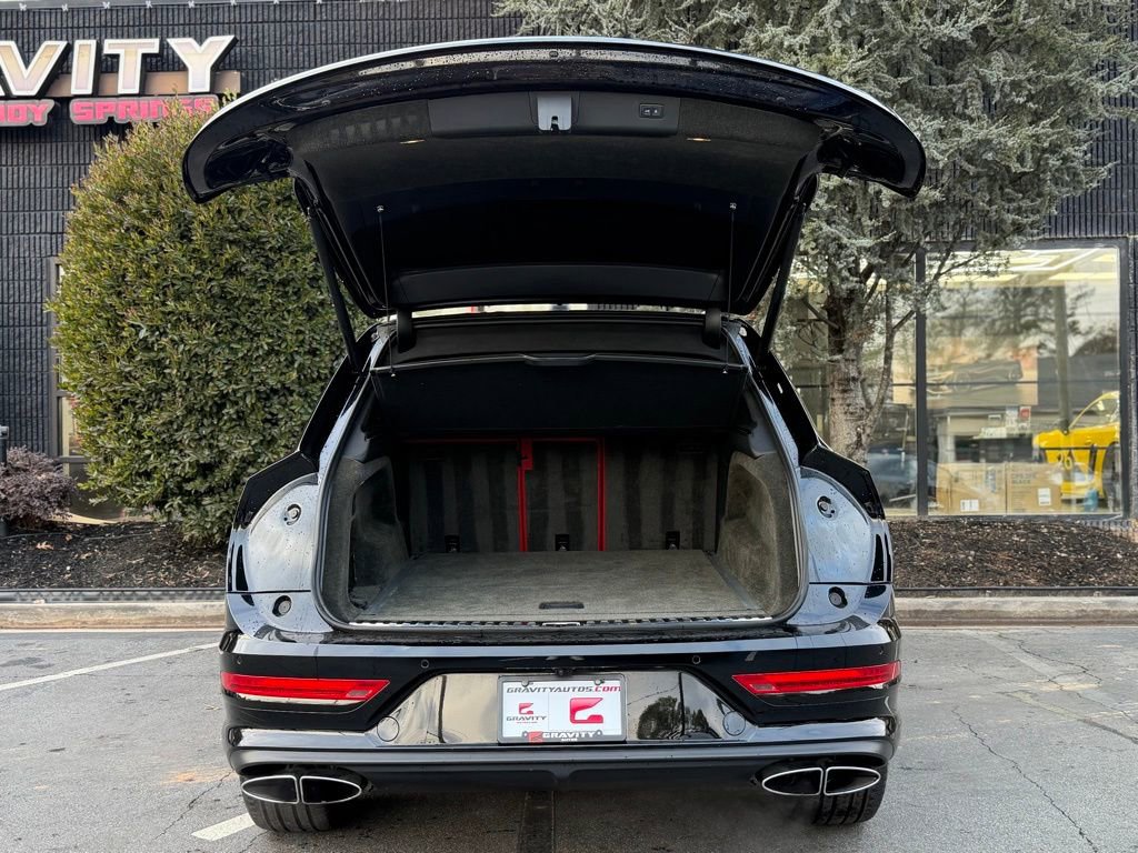 Used 2023 Bentley Bentayga image 17