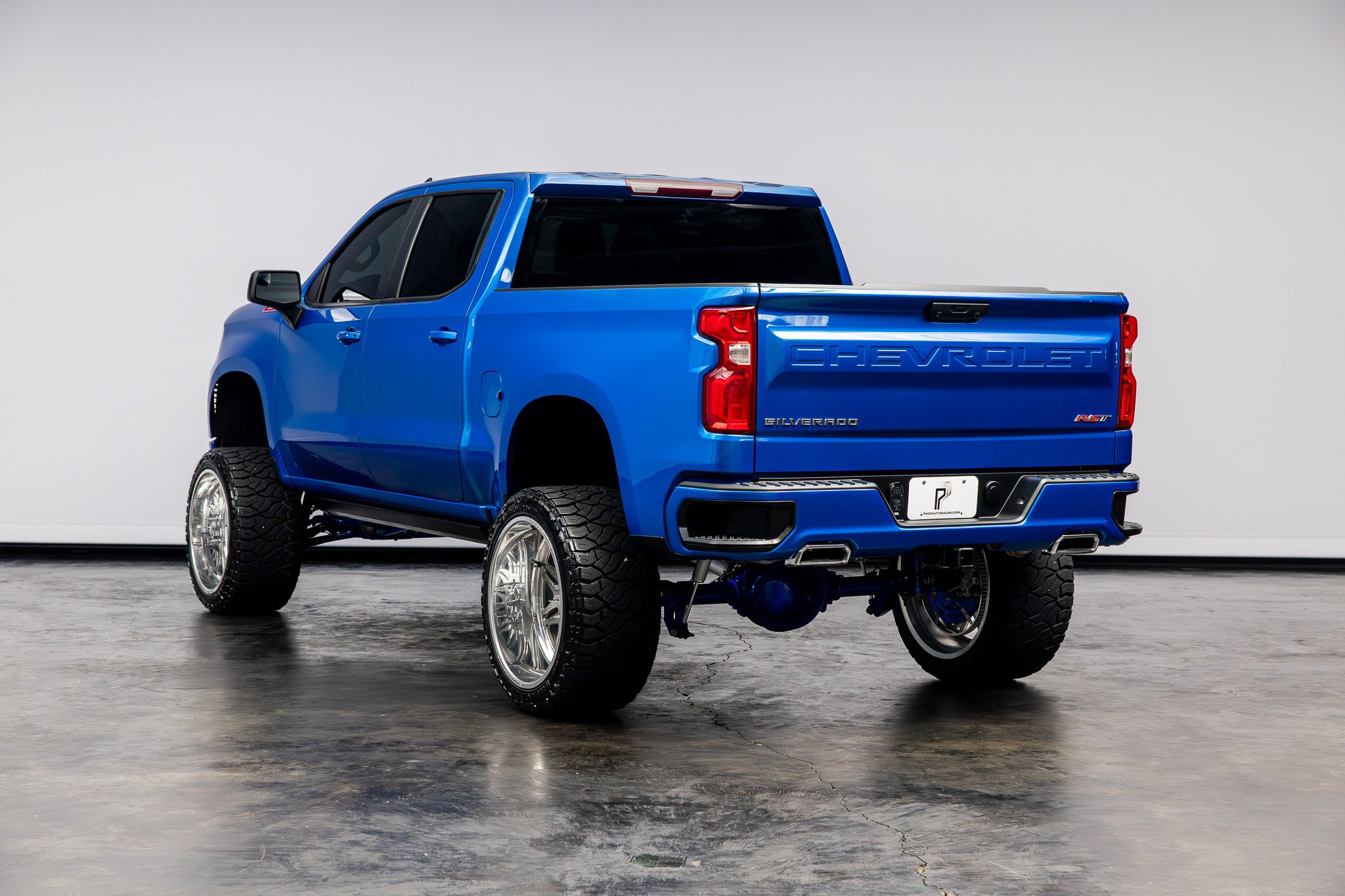 Used 2023 Chevrolet Silverado 1500 RST AWD/4WD image 18