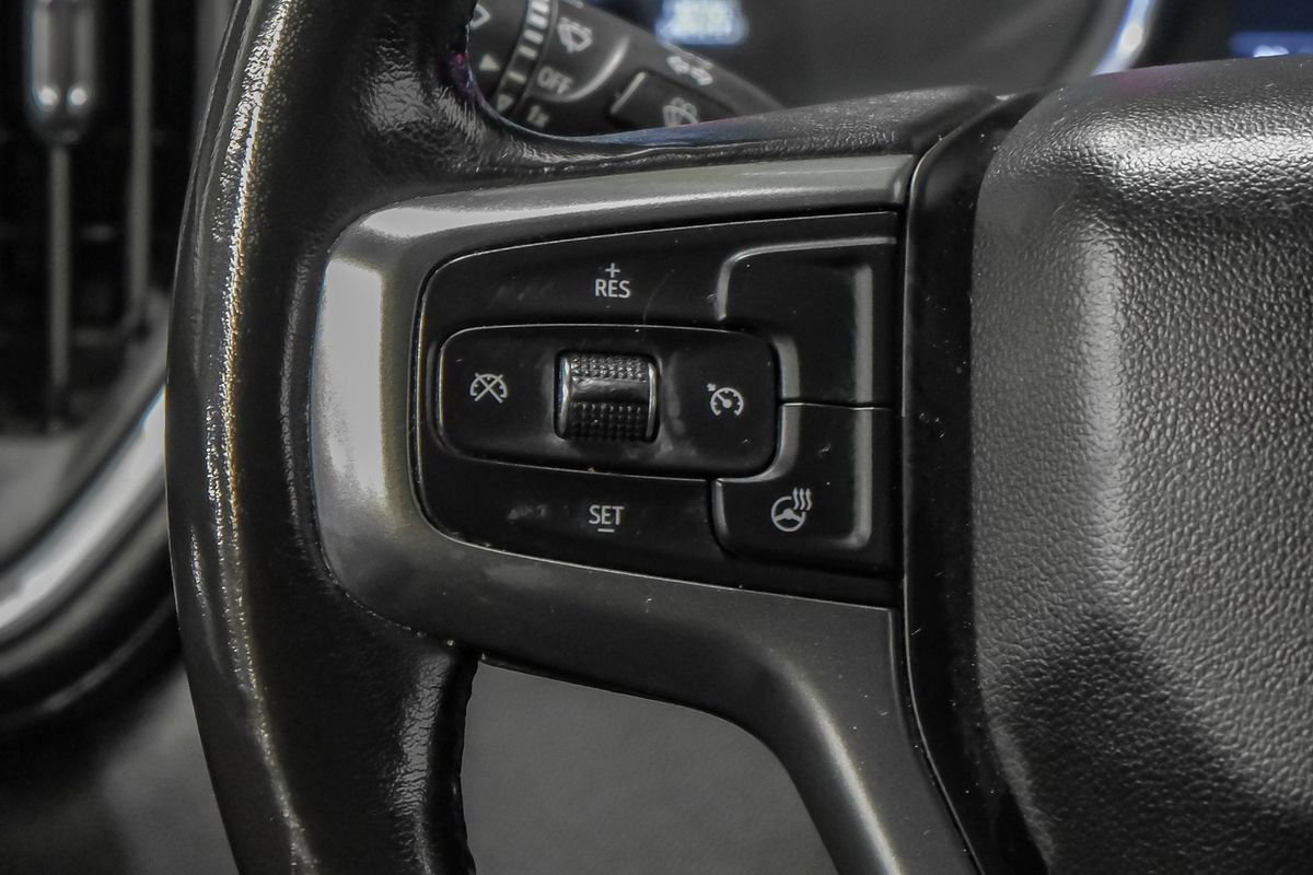 Used 2019 Chevrolet Silverado 1500 RST AWD/4WD image 16