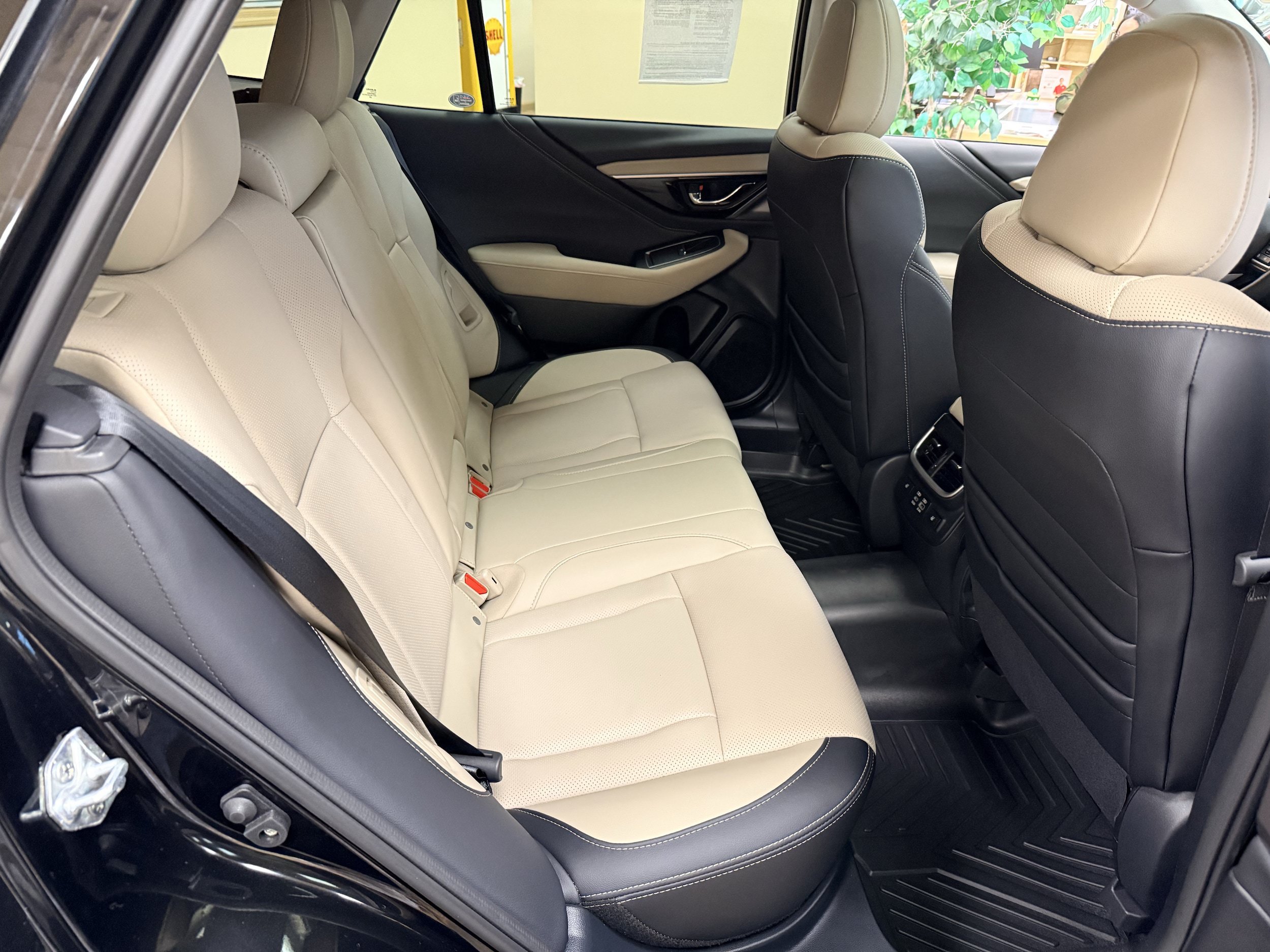Used 2025 Subaru Outback Limited AWD/4WD image 44