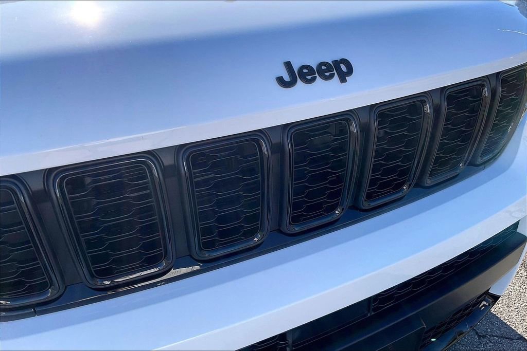 Used 2025 Jeep Grand Cherokee L Altitude image 29