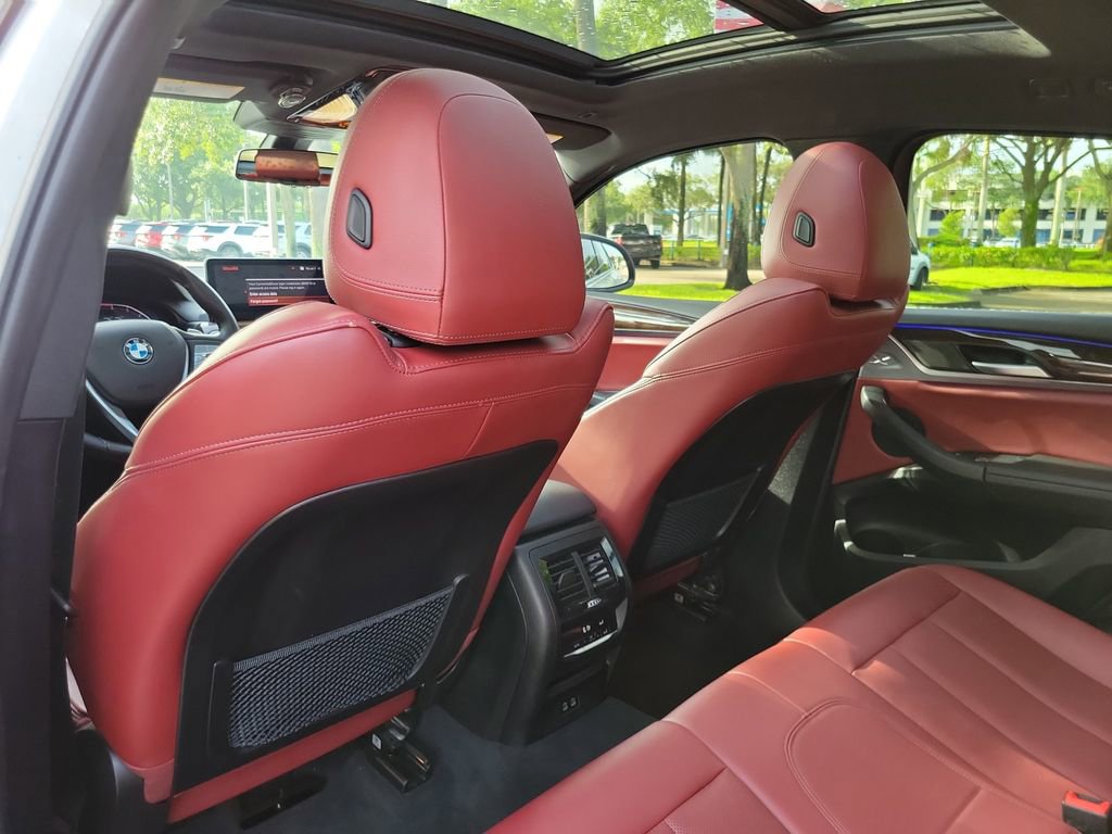 Used 2023 BMW X4 xDrive30i w/ Parking Assistance Package AWD/4WD image 9