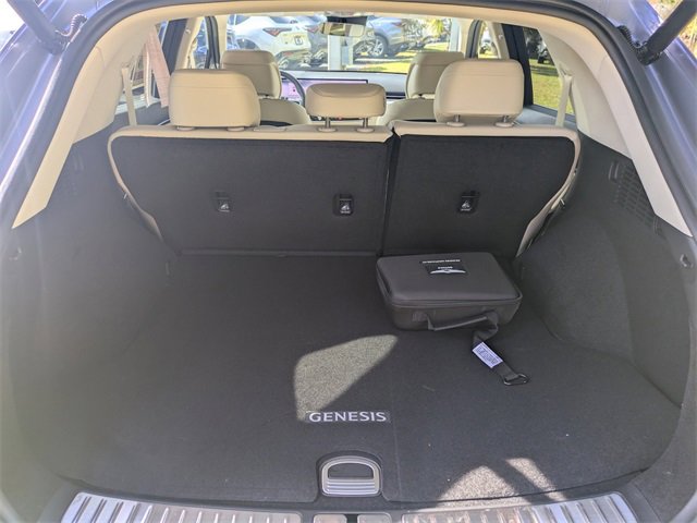 Used 2026 Genesis GV70 2.5T Select image 11