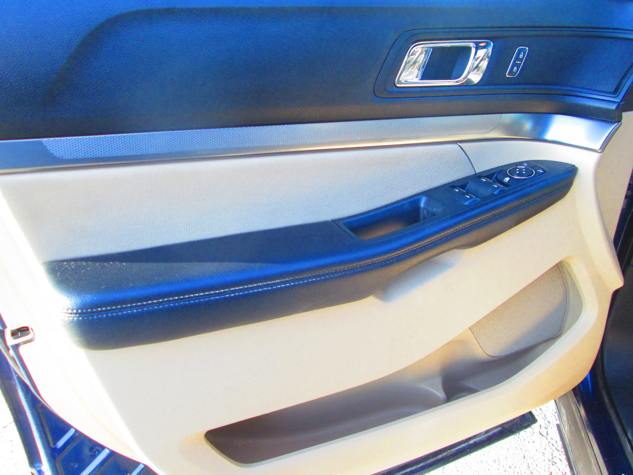 Used 2017 Ford Explorer 4WD image 9