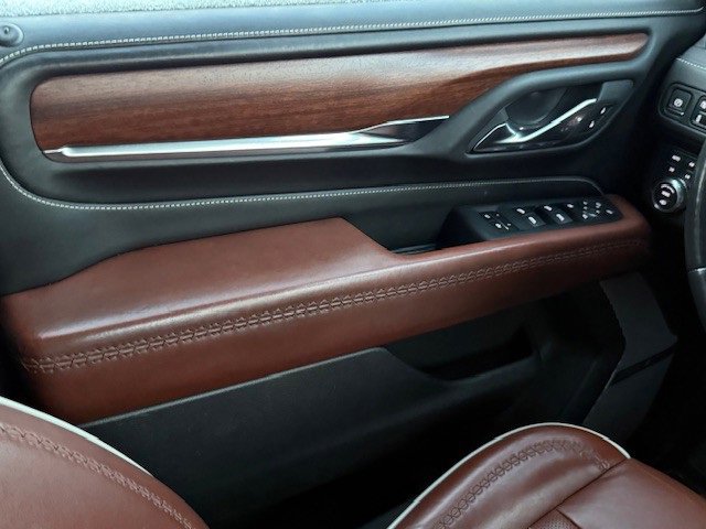 Used 2023 GMC Yukon XL Denali Ultimate image 34